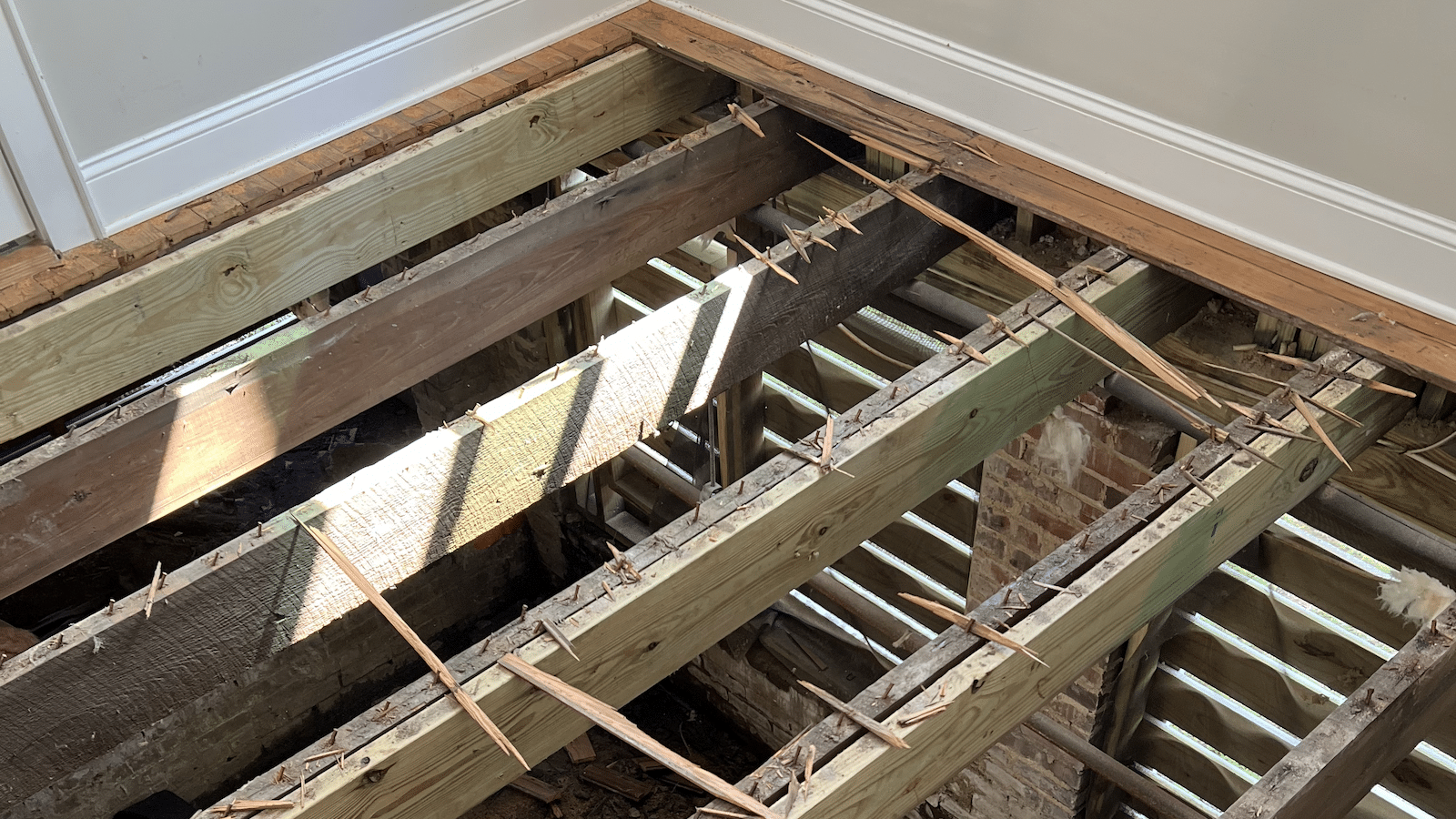 Signs You Need Professional Crawl Space Repair