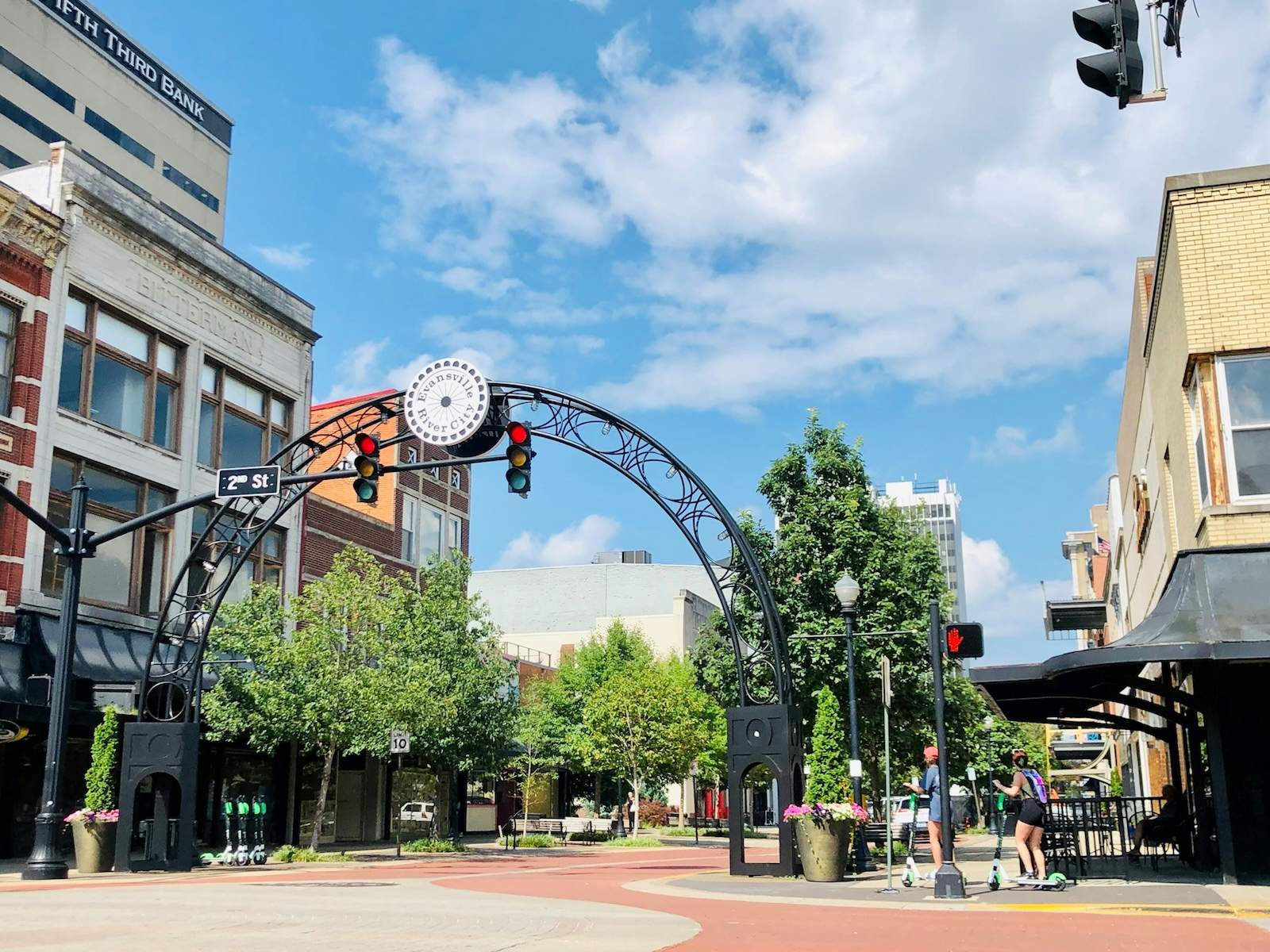 Evansville, IN: Photo by Abby Elpers on Unsplash